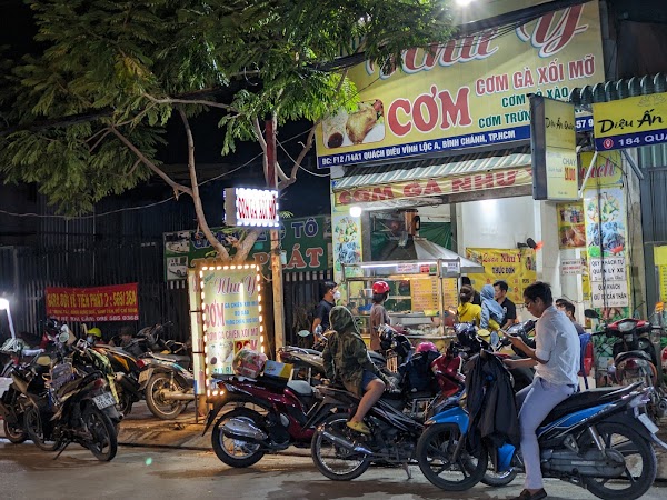 Cơm Gà Xối Mỡ Như Ý 4