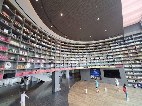Shenzhen Book Mall Longhua Cheng 4