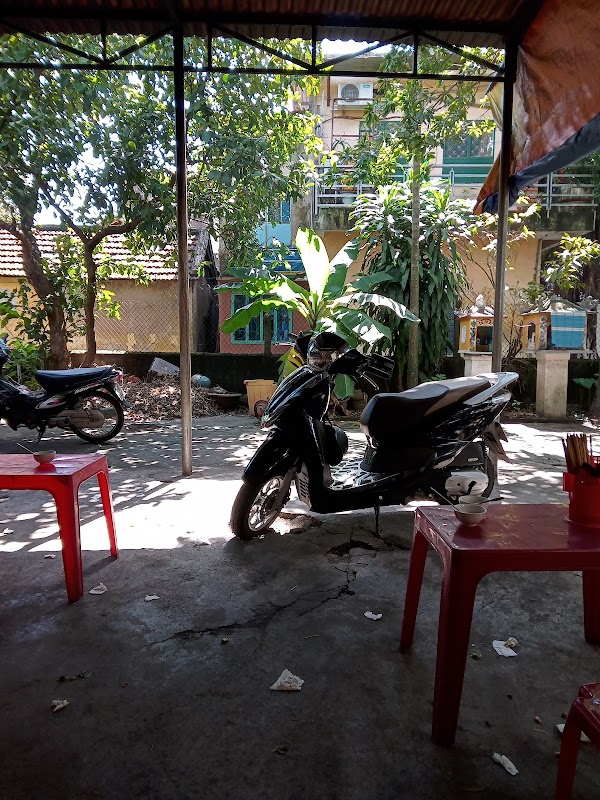 Bún bò bà Bê (Bún Bò Lò Củi)