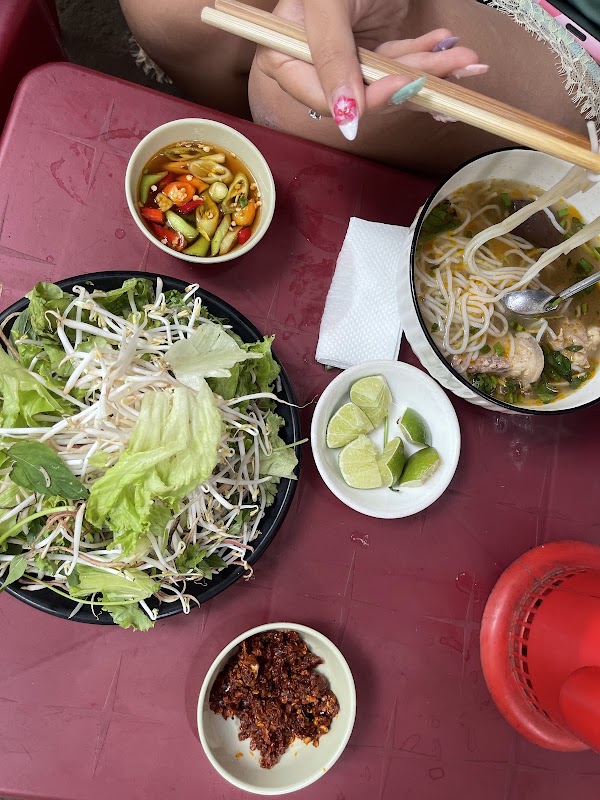 Bún bò bà Bê (Bún Bò Lò Củi) 5