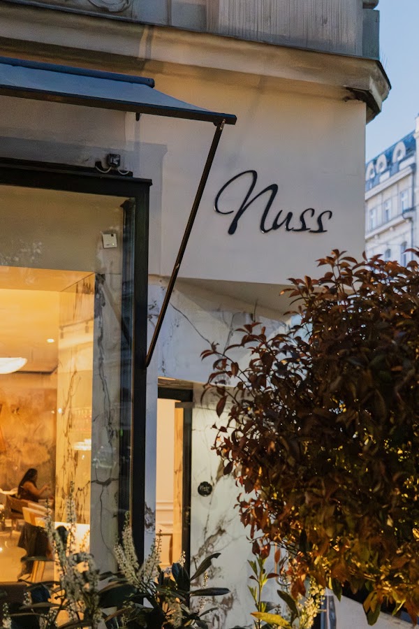 NUSS cafe bar 1