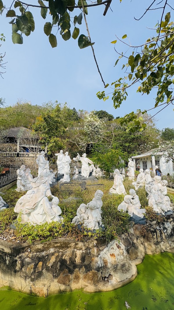 Jesus Christ Statue 2