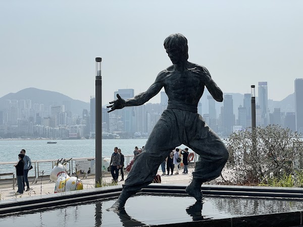Bruce Lee Statue 1