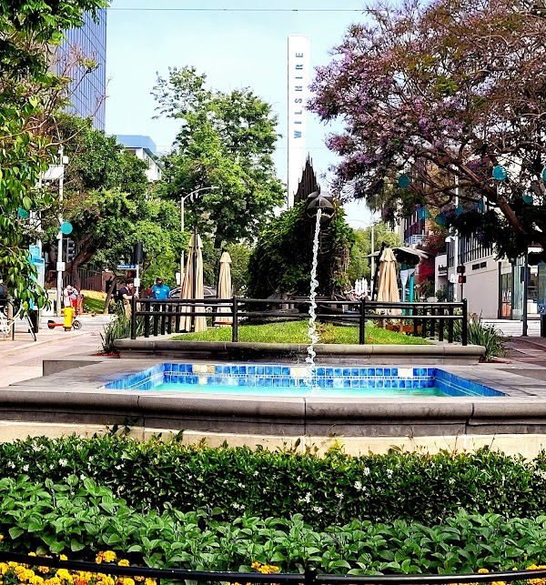 3rd Street Promenade 4