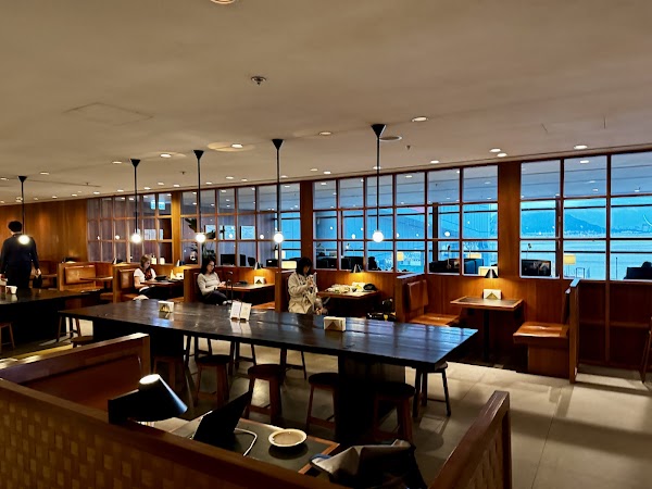 Cathay Pacific- The Pier, Business Lounge 1