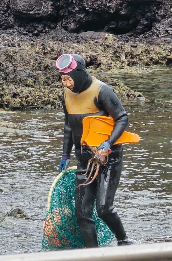 Haenyeo Divers Resting Lounge 4