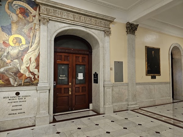 Massachusetts State House 4