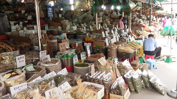 Cheongnyangni Fruit & Vegetable Market 4