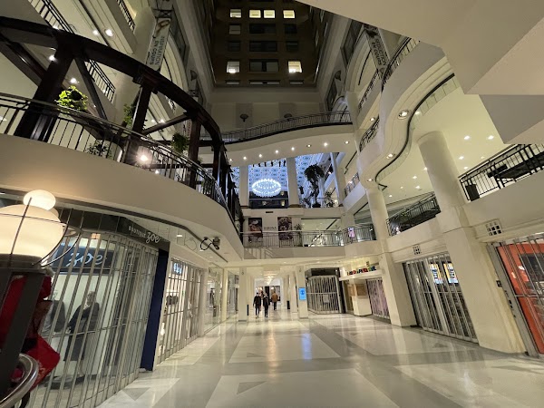 Place Montreal Trust 3