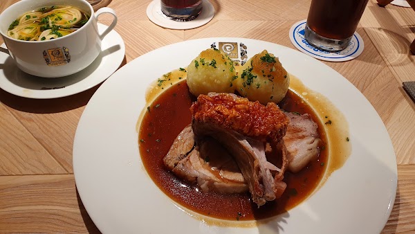 Stiftungsgasthaus Zum Gustl 5