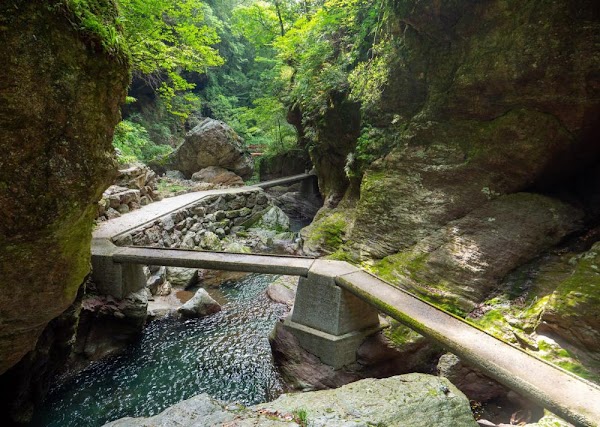 Nakatsu Gorge 1