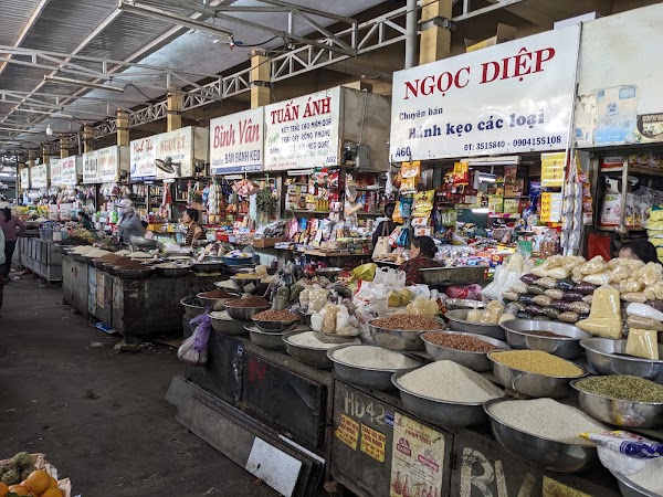 Xom Moi Market 3