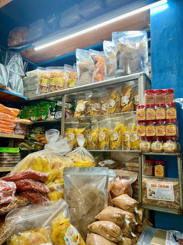 Xom Moi Market 2