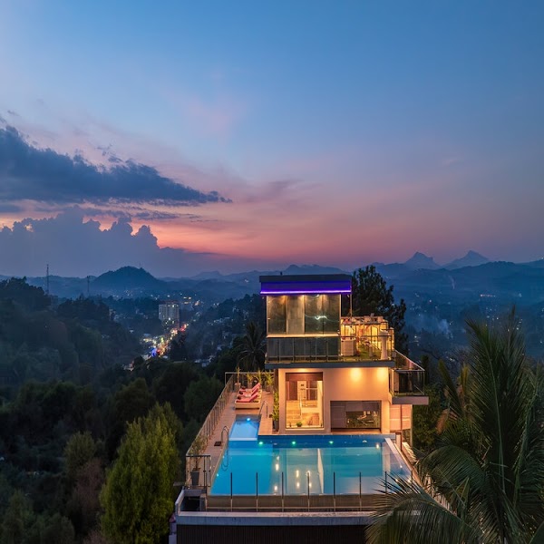 View 360 Hotel