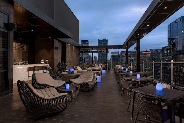 Straight Up Bar at Seda BGC, Taguig