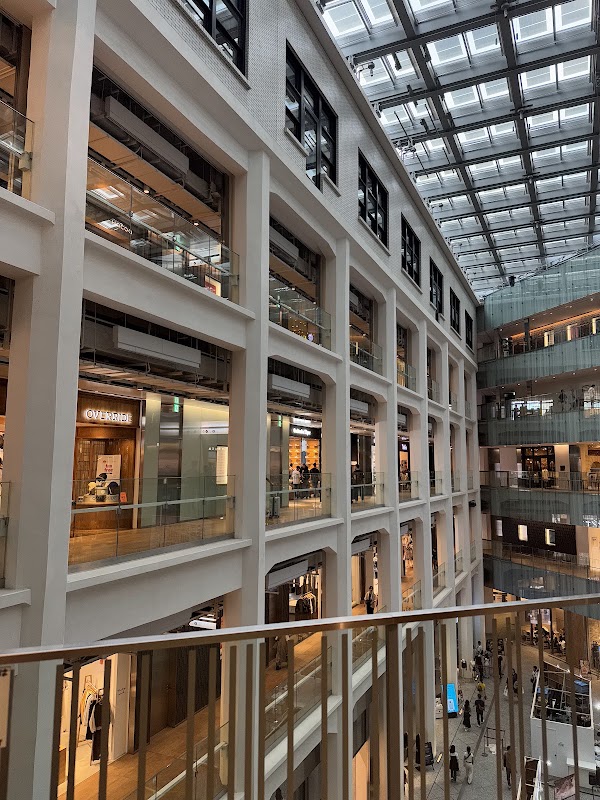 Onitsuka Tiger Marunouchi Store 3