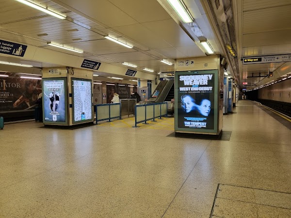 Heathrow Terminals 2 & 3 Station 3