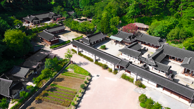 Seongyojang House