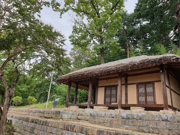 Seongyojang House 2