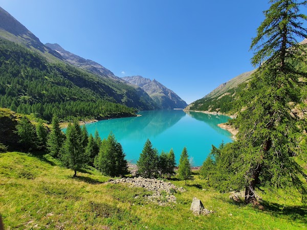 Lake Place-Moulin