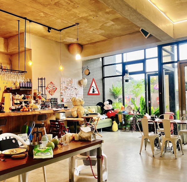 瑞格咖啡館四腳亭河岸店