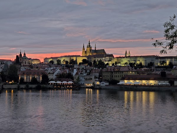 Charles Bridge 9