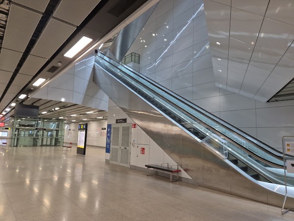 Maxwell MRT Station (TE18) 3