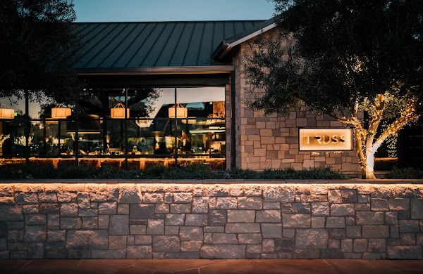 TRUSS Restaurant & Bar 4