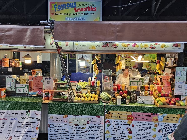 Famous Smoothies at Chiang Mai Gate 3