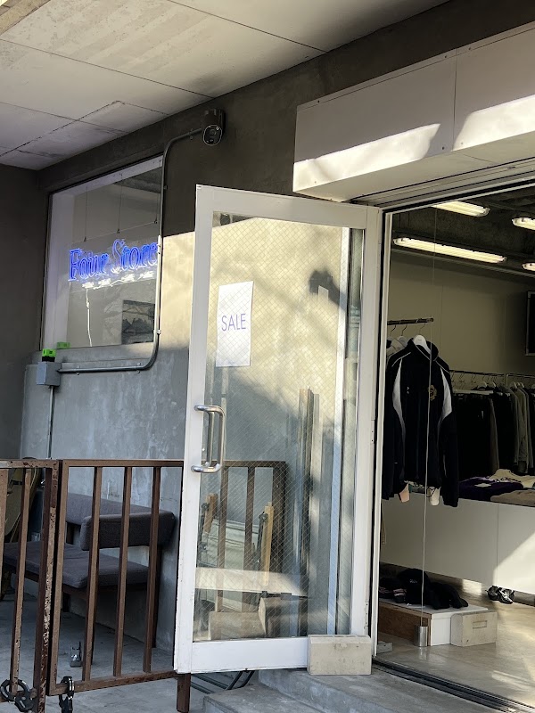 Four Store
