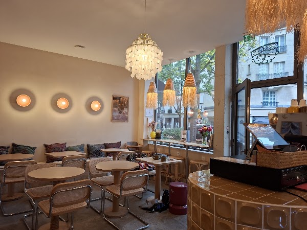 Othman café & Holistic boutique 4