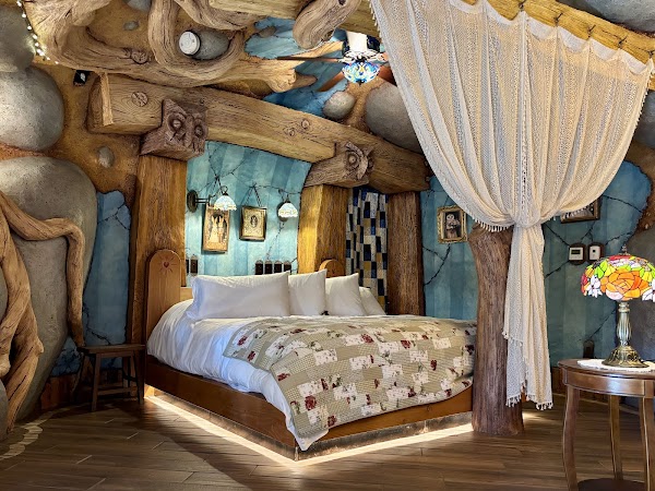 Hazelnut Inn 5