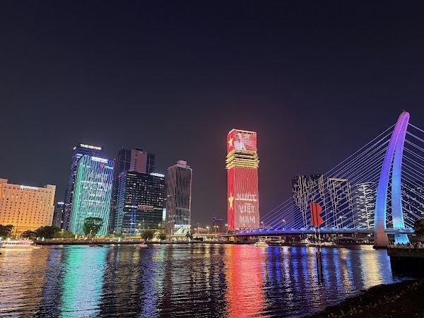 Saigon Riverfront Park 5