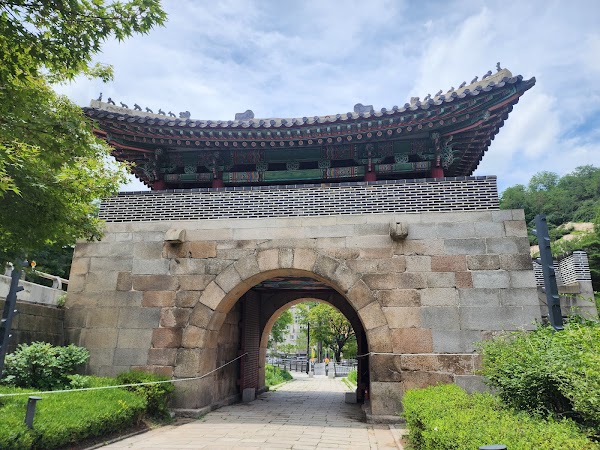Hongjimun Gate