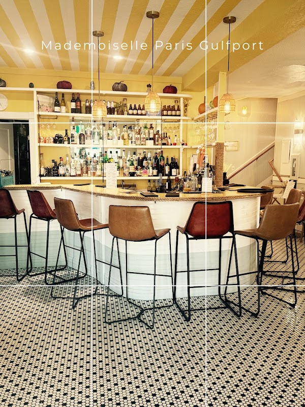 Mademoiselle Paris - French restaurant & Bakery