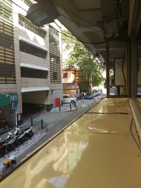 Rua do Bispo Medeiros 1