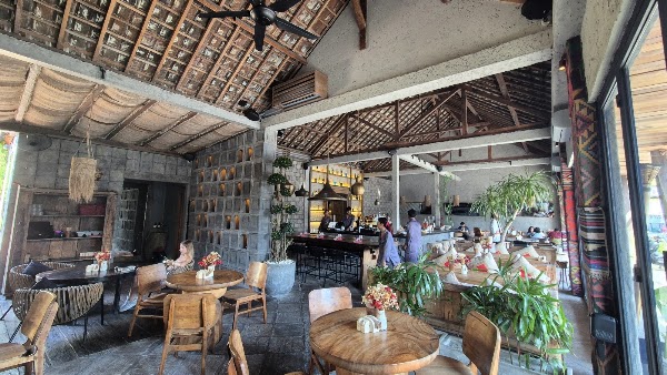 Zai Cafe Breakfast & Dinner 5