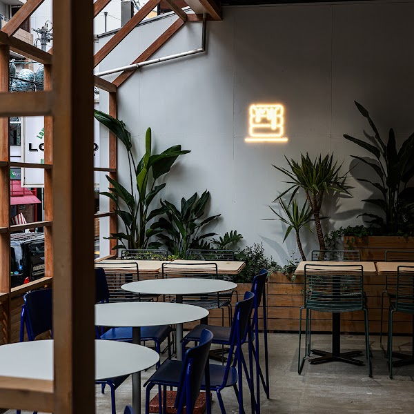 512 CAFE& America-mura 1