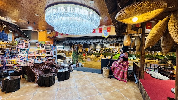 Nhà Hàng Liên Tôn