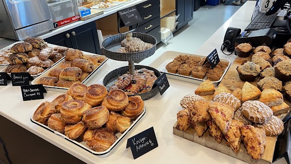 Le Marche Bakery & Cafe 2