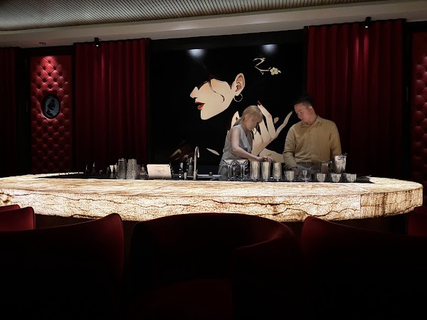 MADAME Cocktail Bar 1