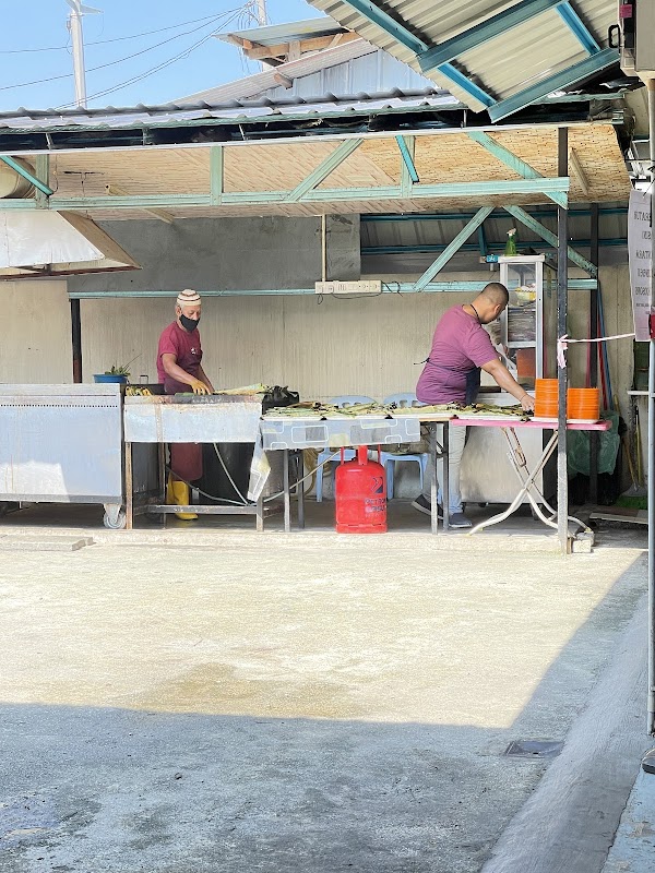 Mat Teh Ikan Bakar