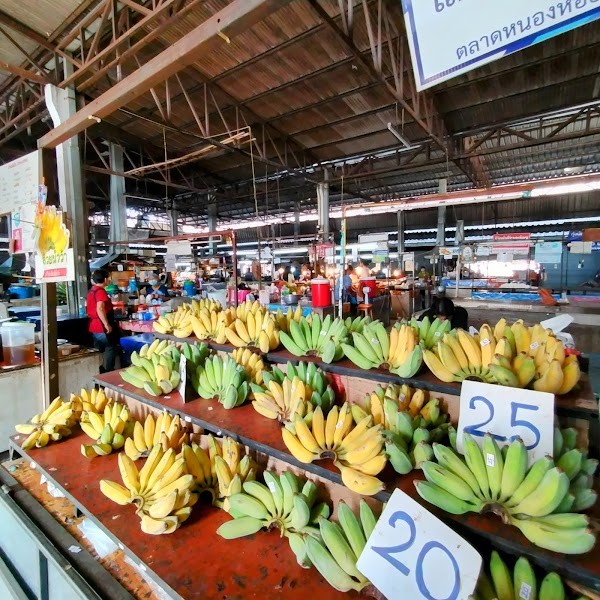 Nong Hoi Market (Local Friday Market) 3
