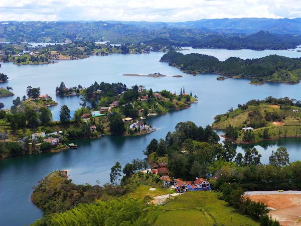 Embalse Peñol-Guatapé