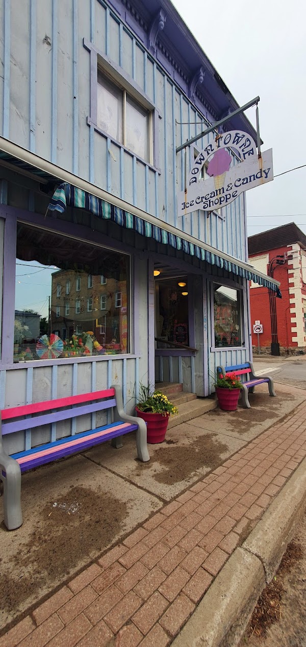 Downtowne Ice Cream Shoppe
