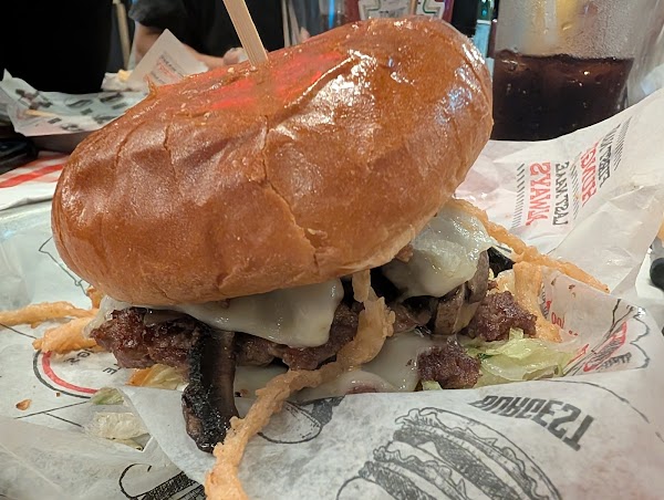 Bill's Bar & Burger 5