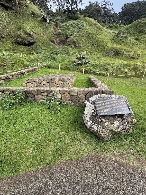 Parking for Nu'uanu Pali Lookout Point 4