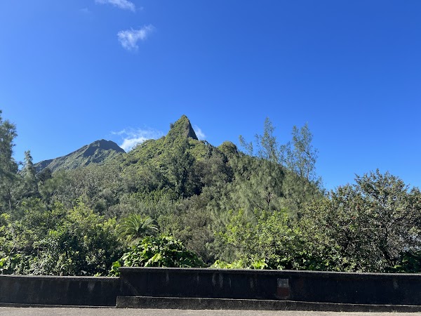 Parking for Nu'uanu Pali Lookout Point 3