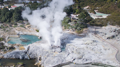 Pohutu Geyser
