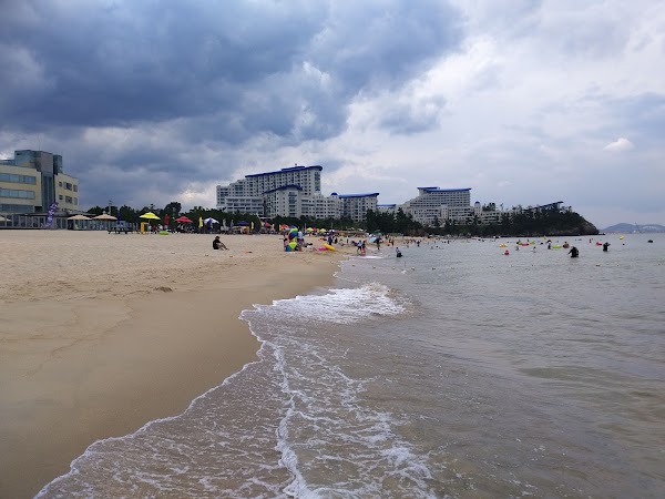 Samch'ŏk-haesuyokchang 3